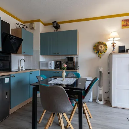 Centre Apartment *