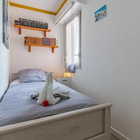 Centre Apartment *